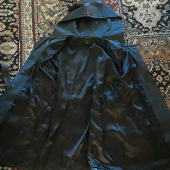 Leather jacket - Picture 2 of 3